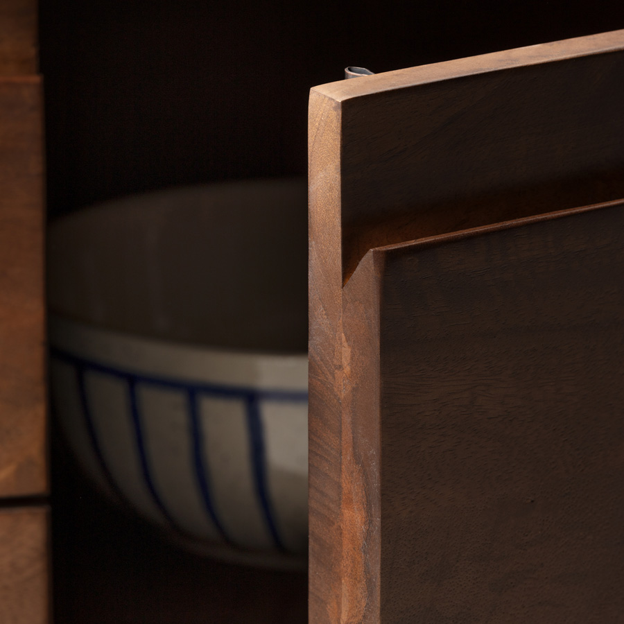 3-alturas-trisha-detalle-4-almacenaje-madera-mome-living-mobiliario